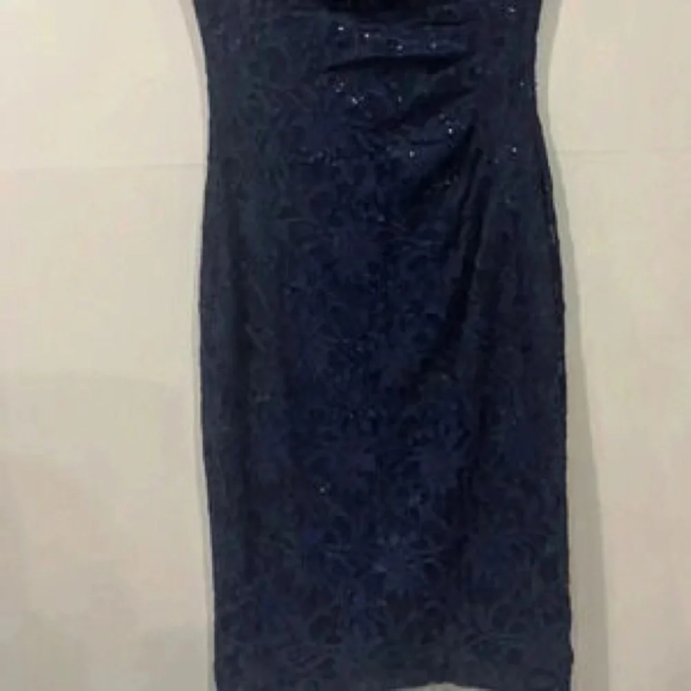 Elegant Navy Blue Cap-Sleeve Sheath Dress